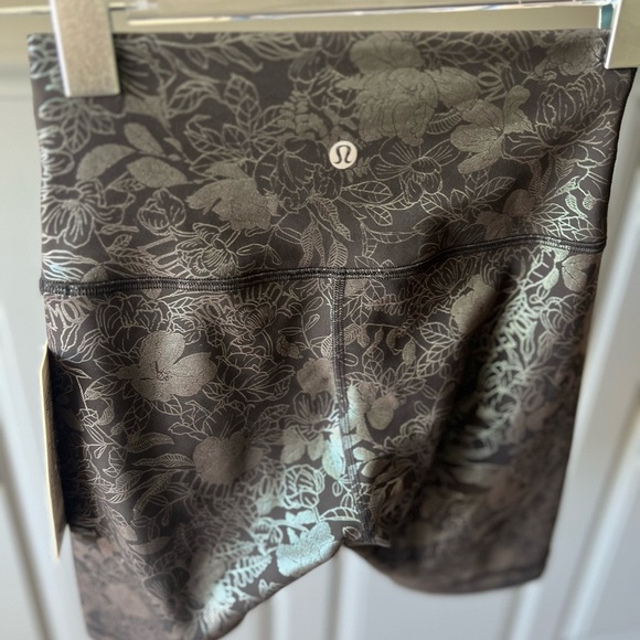 Lululemon WONDER TRAIN SHORT Black High-Waisted Performance NWT - Picture 5 of 5